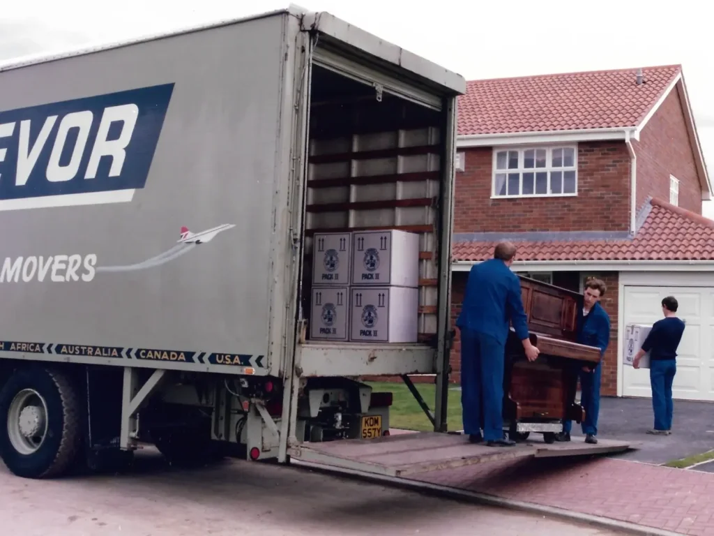 roy trevor 1990s loading 3
